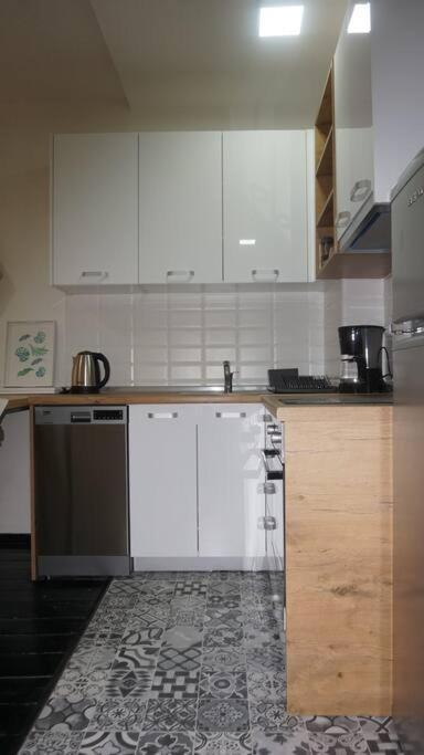 Cosy Apartment In The Heart Of Skopje Exteriör bild