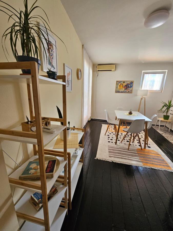 Cosy Apartment In The Heart Of Skopje Exteriör bild